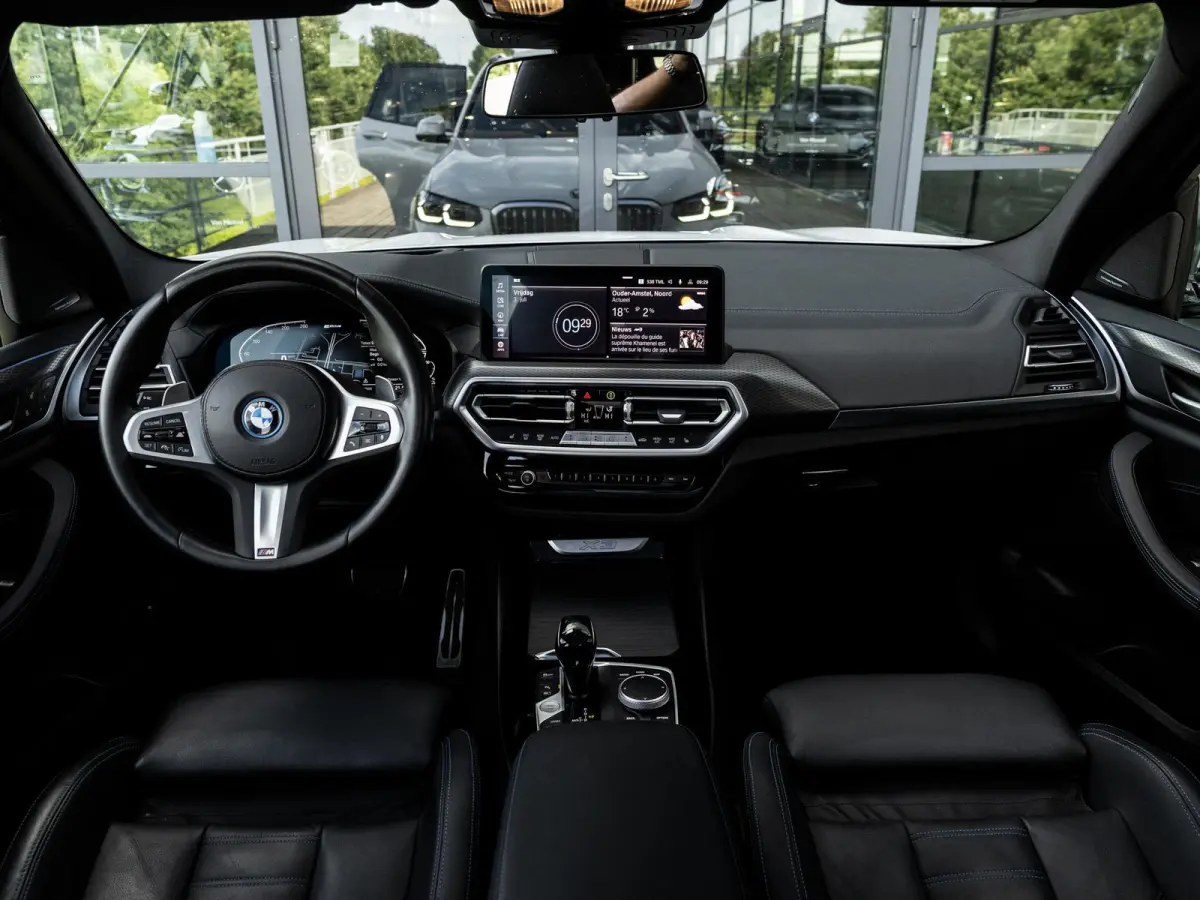 xDrive30e High Executive | M-SPORT | 20 INCH M-SPORT | PANORAMA/SCHUIF-KANTELDAK | ADAPTIVE CRUISE CONTROL | HARMAN KARDON | STOELMEMORY | KEYLESS | HEAD-UP | MINRALWEISS METALLIC |