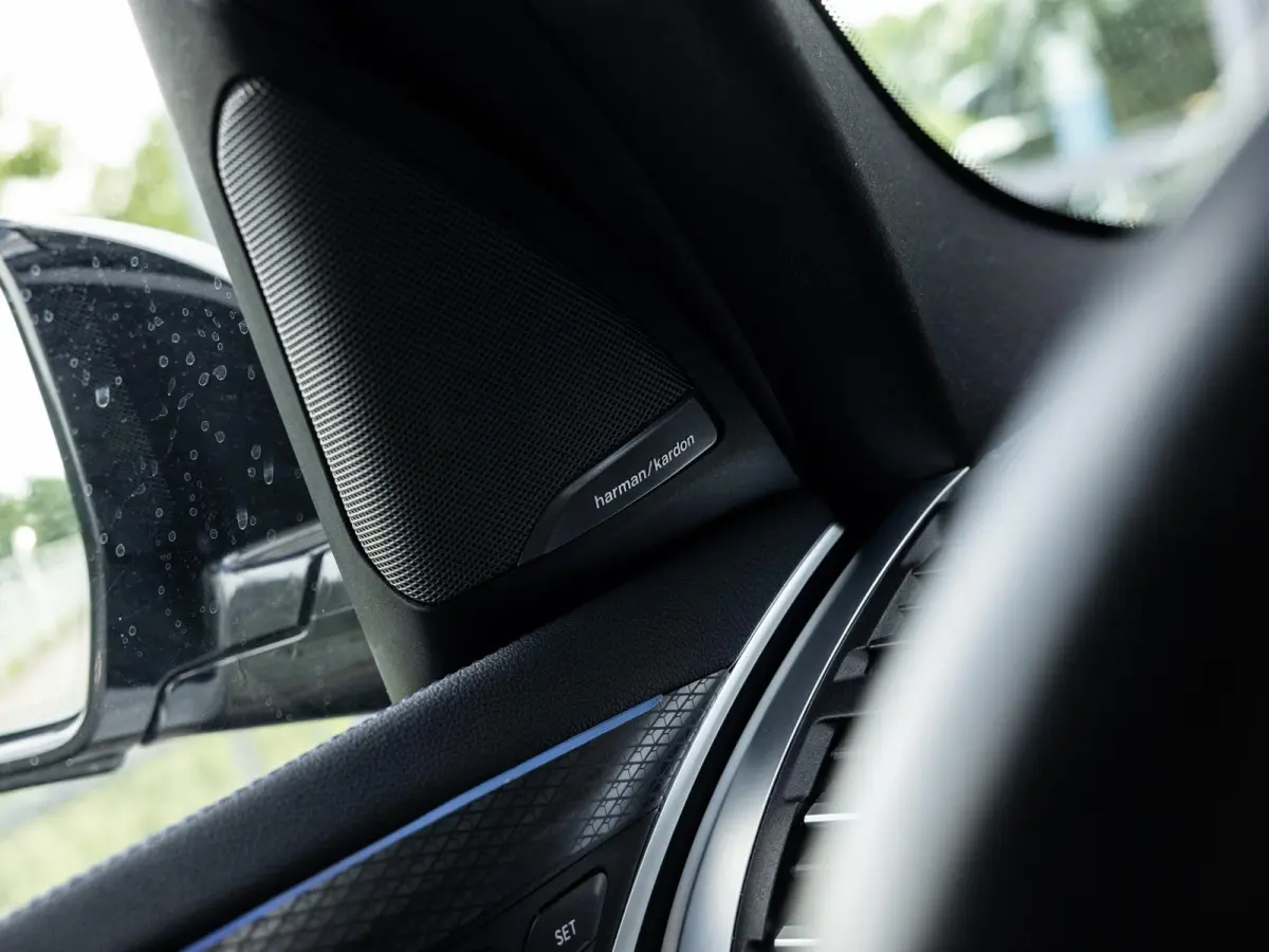 xDrive30e High Executive | M-SPORT | 20 INCH M-SPORT | PANORAMA/SCHUIF-KANTELDAK | ADAPTIVE CRUISE CONTROL | HARMAN KARDON | STOELMEMORY | KEYLESS | HEAD-UP | MINRALWEISS METALLIC |