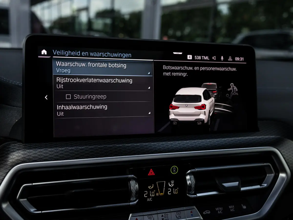 xDrive30e High Executive | M-SPORT | 20 INCH M-SPORT | PANORAMA/SCHUIF-KANTELDAK | ADAPTIVE CRUISE CONTROL | HARMAN KARDON | STOELMEMORY | KEYLESS | HEAD-UP | MINRALWEISS METALLIC |