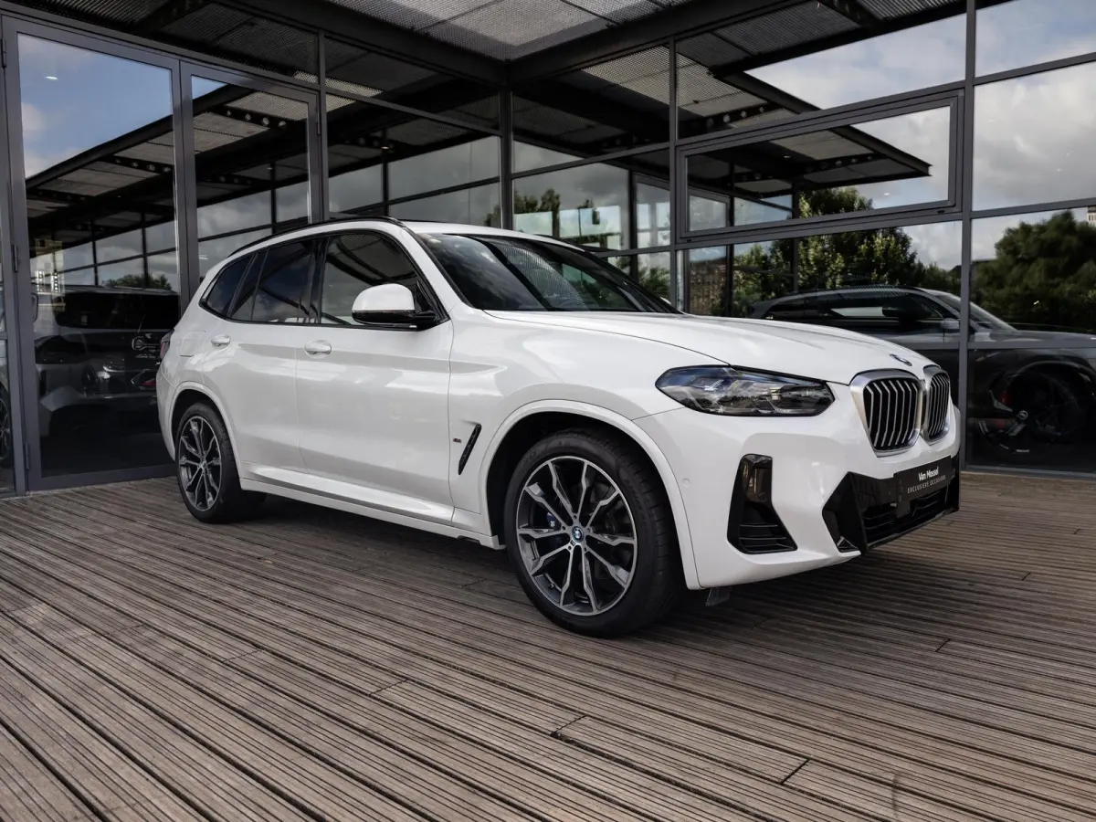 xDrive30e High Executive | M-SPORT | 20 INCH M-SPORT | PANORAMA/SCHUIF-KANTELDAK | ADAPTIVE CRUISE CONTROL | HARMAN KARDON | STOELMEMORY | KEYLESS | HEAD-UP | MINRALWEISS METALLIC |