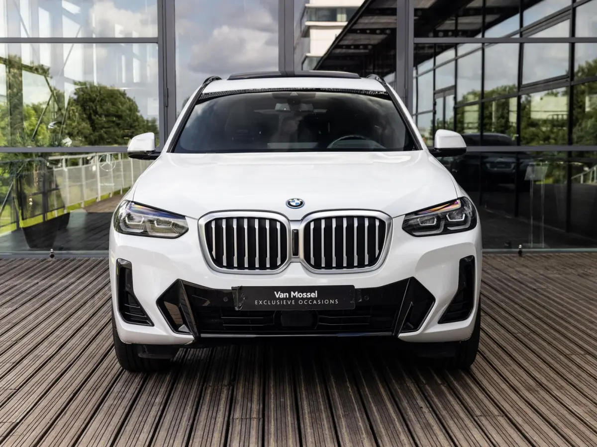 xDrive30e High Executive | M-SPORT | 20 INCH M-SPORT | PANORAMA/SCHUIF-KANTELDAK | ADAPTIVE CRUISE CONTROL | HARMAN KARDON | STOELMEMORY | KEYLESS | HEAD-UP | MINRALWEISS METALLIC |