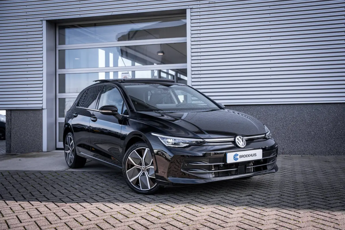 1.5 eHybrid Style Edition | Achteruitrijcamera | Airco (automatisch) | Elektrisch glazen panorama-dak