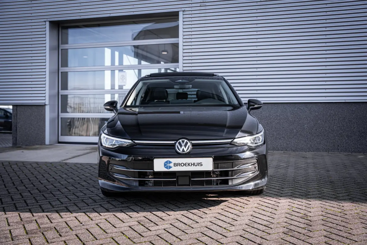 1.5 eHybrid Style Edition | Achteruitrijcamera | Airco (automatisch) | Elektrisch glazen panorama-dak