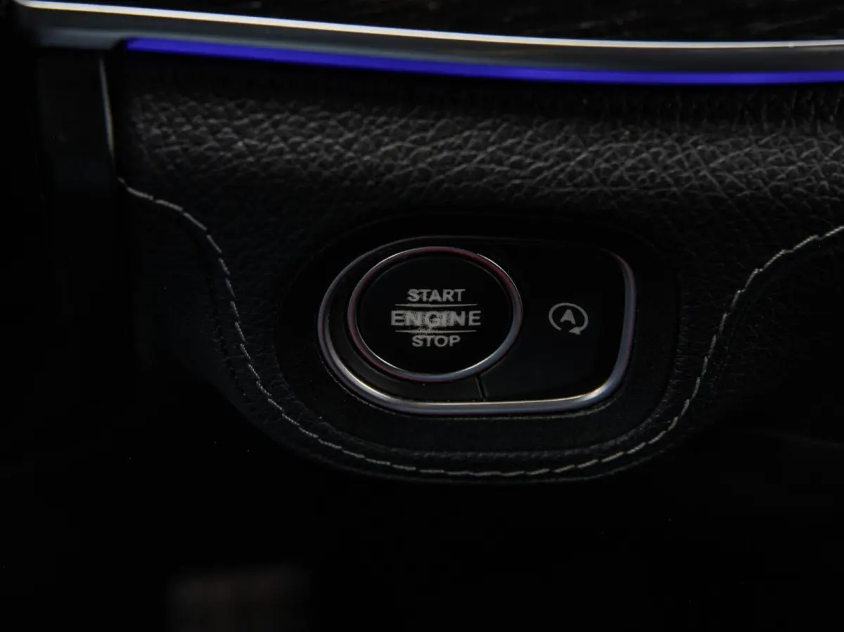 400 d 4MATIC Premium Plus AMG Night Edition | Panoramadak | Luchtvering | Burmester | Distronic Plus | HUD | Memory | Keyless | 360° Camera | Leder | 22"
