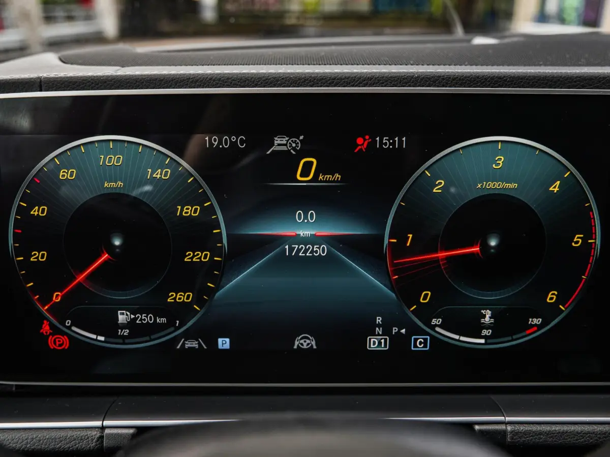 400 d 4MATIC Premium Plus AMG Night Edition | Panoramadak | Luchtvering | Burmester | Distronic Plus | HUD | Memory | Keyless | 360° Camera | Leder | 22"
