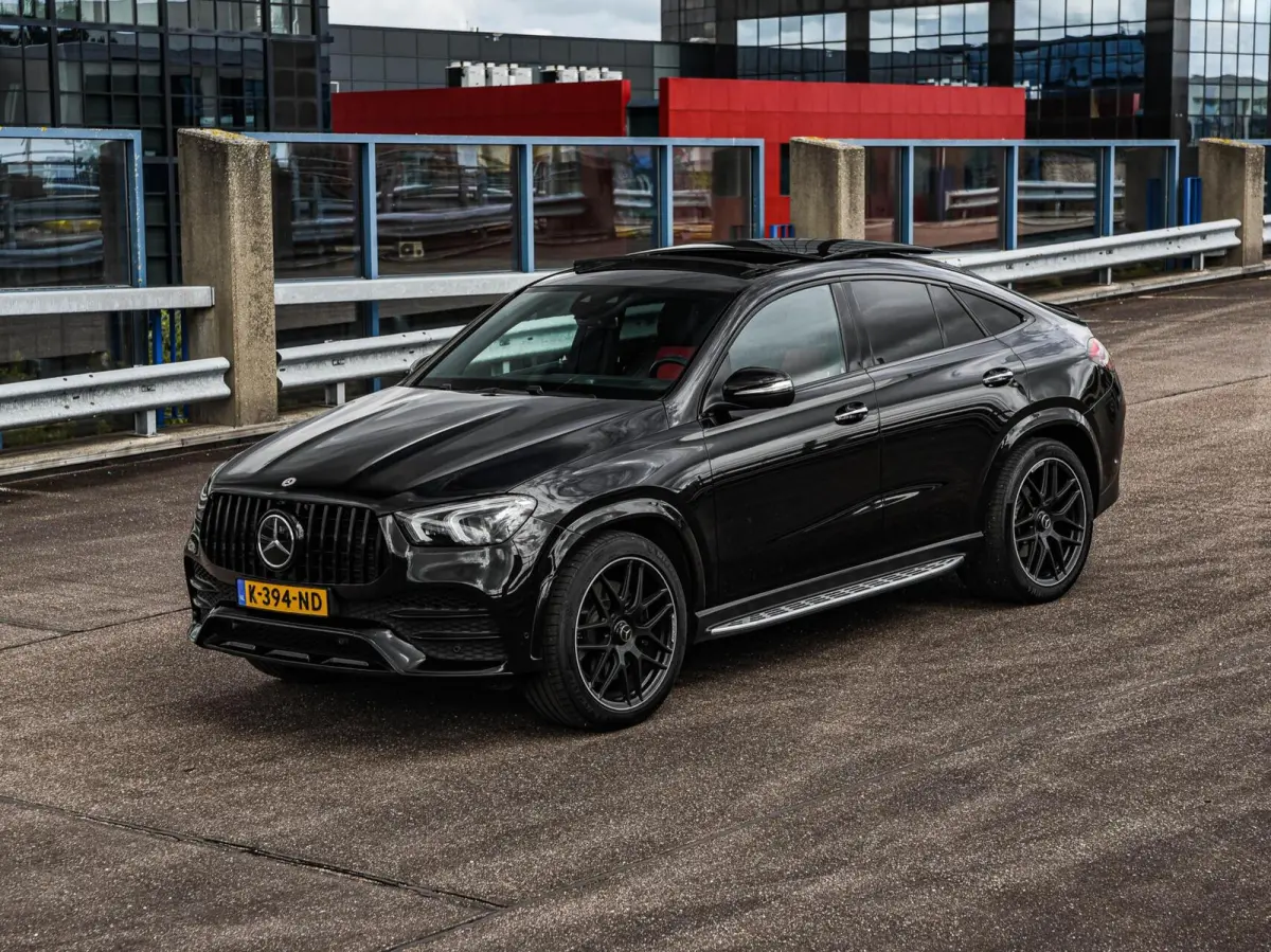 400 d 4MATIC Premium Plus AMG Night Edition | Panoramadak | Luchtvering | Burmester | Distronic Plus | HUD | Memory | Keyless | 360° Camera | Leder | 22"