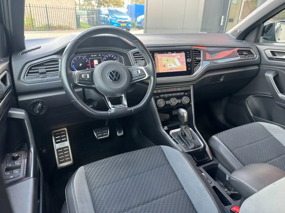 1.5 TSI Sport Business R | R-line | Trekhaak | 19 inch LM | Dodehoeksensoren