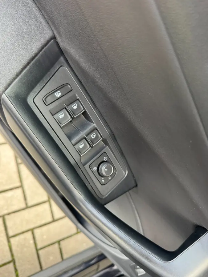 1.5 TSI Sport Business R | R-line | Trekhaak | 19 inch LM | Dodehoeksensoren