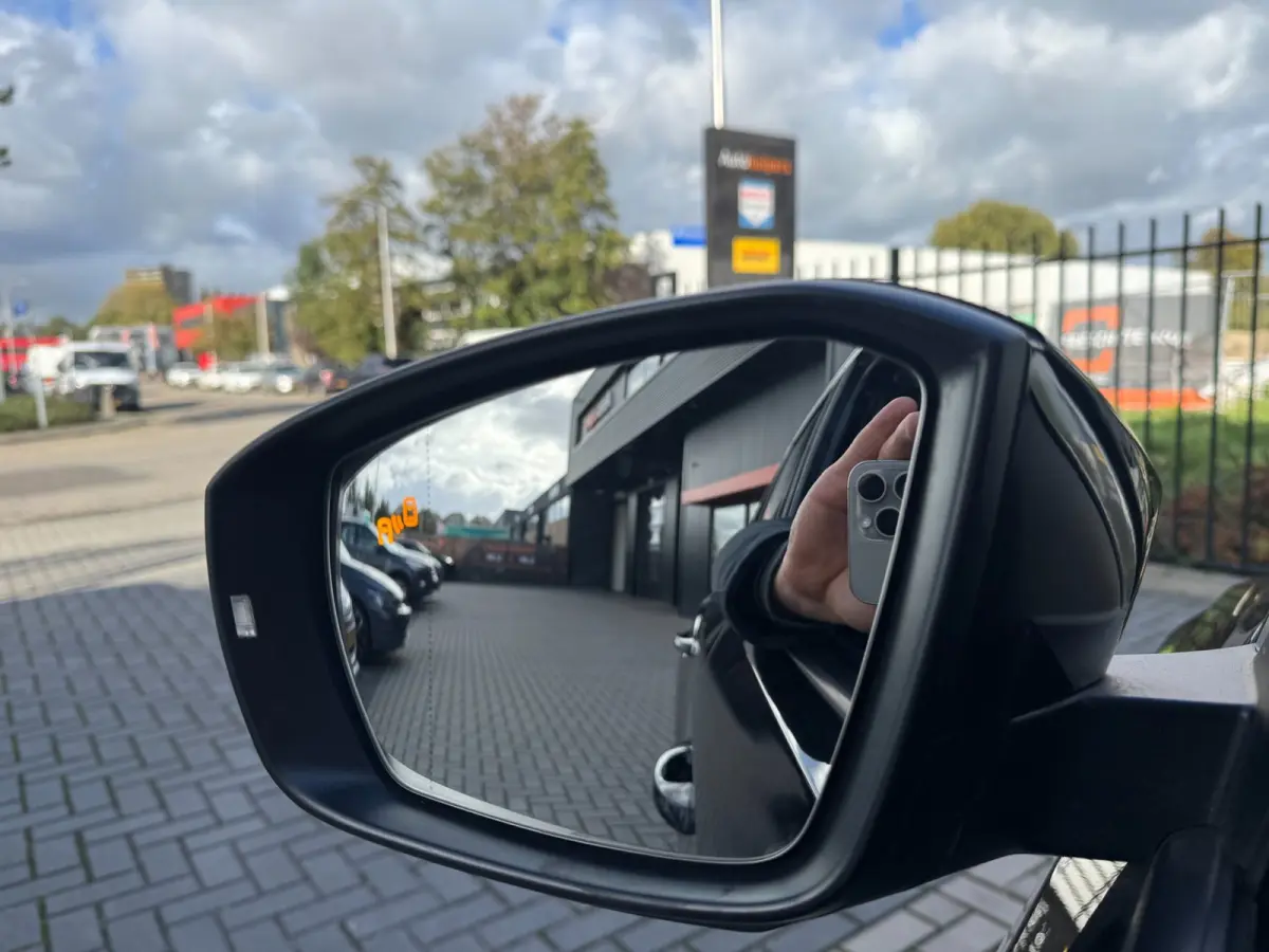 1.5 TSI Sport Business R | R-line | Trekhaak | 19 inch LM | Dodehoeksensoren