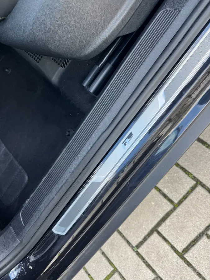 1.5 TSI Sport Business R | R-line | Trekhaak | 19 inch LM | Dodehoeksensoren