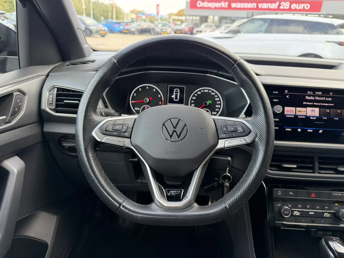 1.0 TSI R-Line LED Carplay Climate Control PDC 18 inch ACC