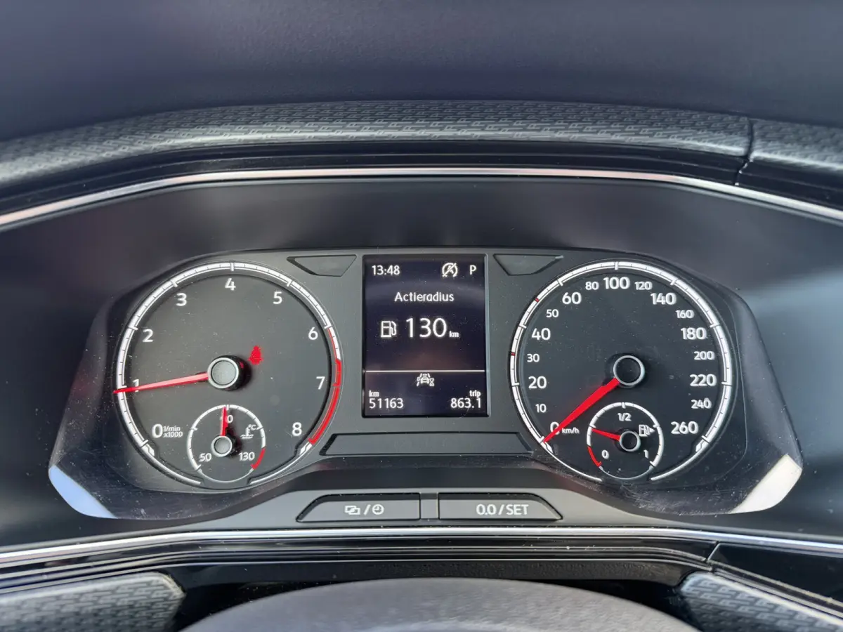 1.0 TSI R-Line LED Carplay Climate Control PDC 18 inch ACC
