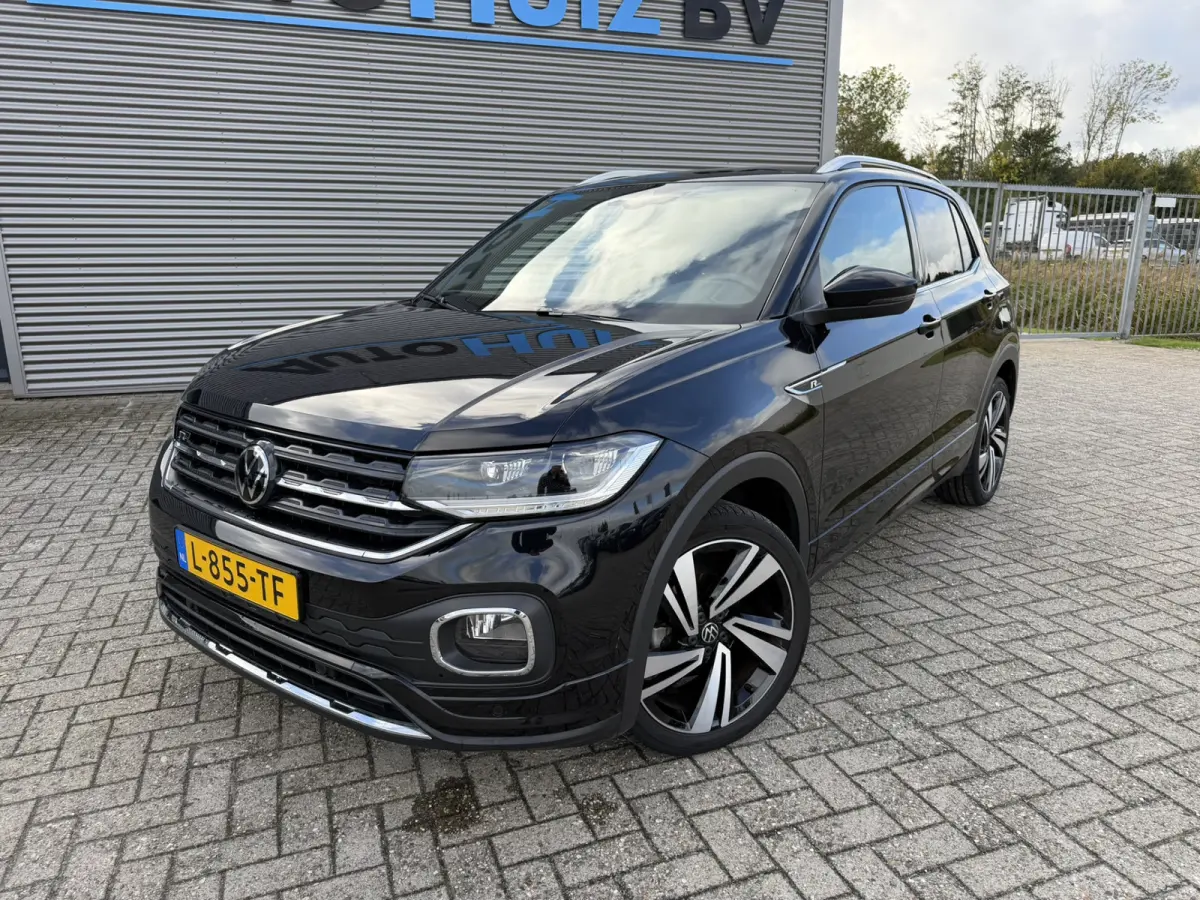 1.0 TSI R-Line LED Carplay Climate Control PDC 18 inch ACC