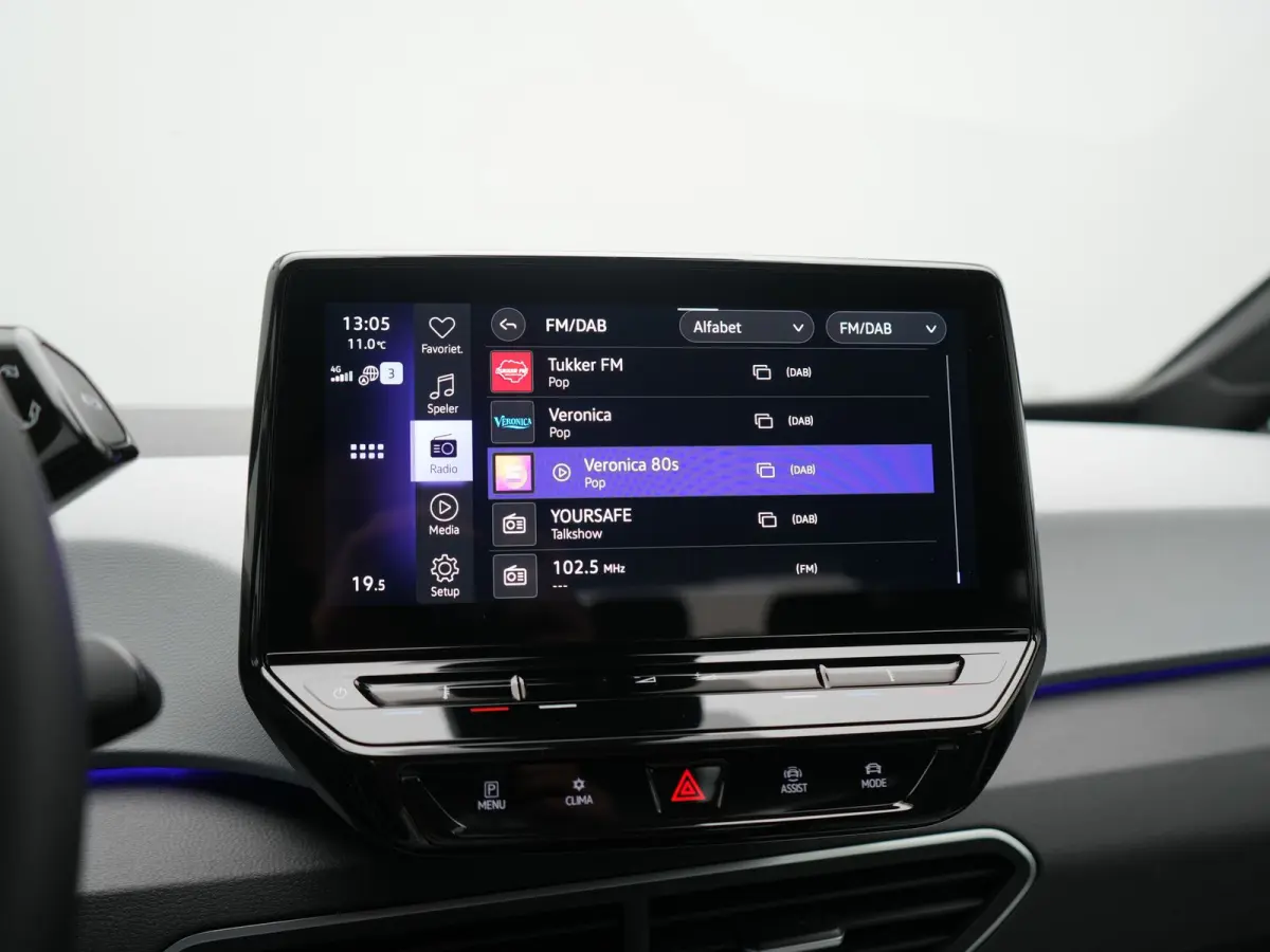 Pro S 77 kWh 204pk Dealer O.H. | Stuur Verwarmd | Alcantara Sportstoelen | Apple Carplay | 19"L.M | Sfeerverlichting | Navigatie | Virtual | DAB |