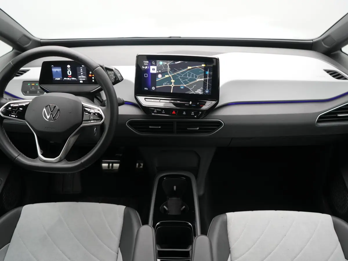 Pro S 77 kWh 204pk Dealer O.H. | Stuur Verwarmd | Alcantara Sportstoelen | Apple Carplay | 19"L.M | Sfeerverlichting | Navigatie | Virtual | DAB |