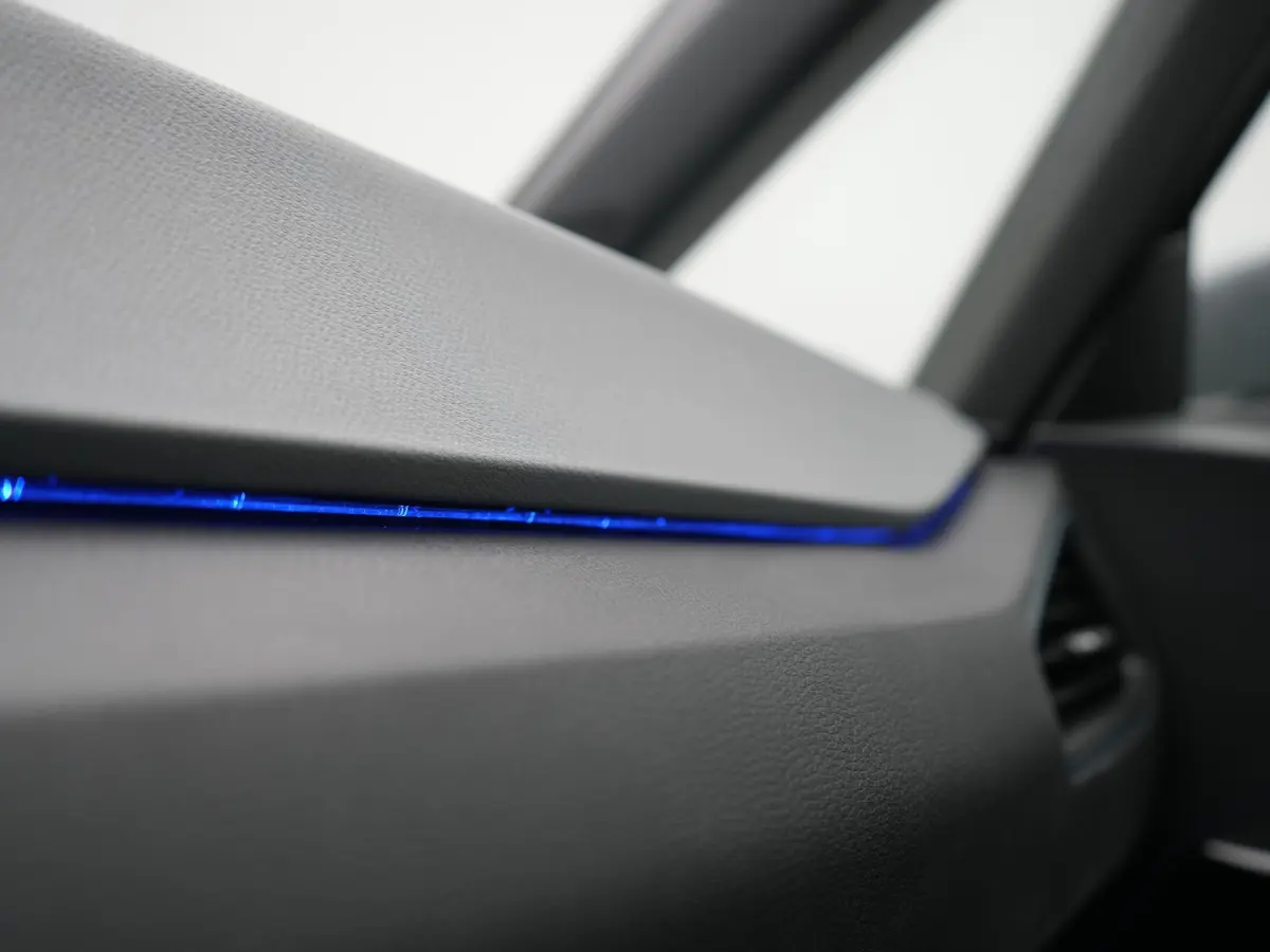Pro S 77 kWh 204pk Dealer O.H. | Stuur Verwarmd | Alcantara Sportstoelen | Apple Carplay | 19"L.M | Sfeerverlichting | Navigatie | Virtual | DAB |