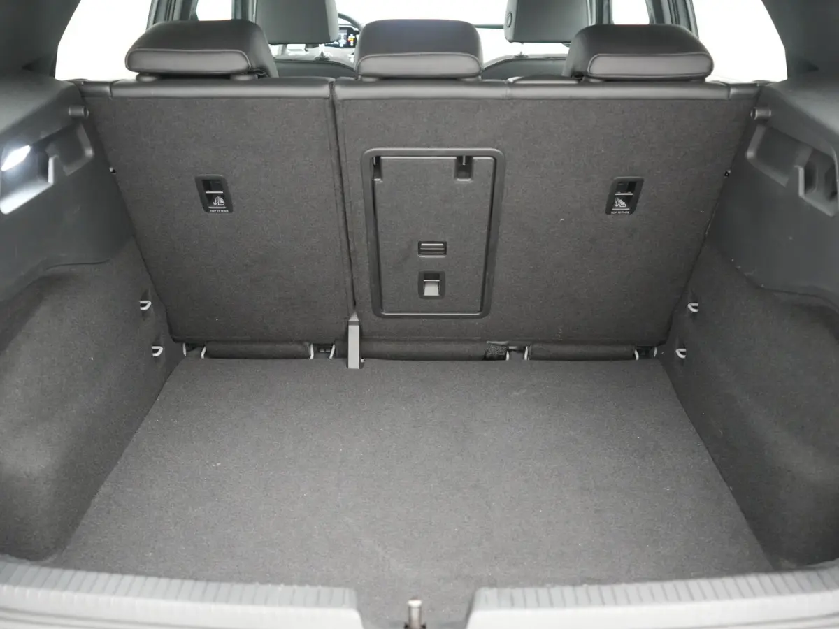 Pro S 77 kWh 204pk Dealer O.H. | Stuur Verwarmd | Alcantara Sportstoelen | Apple Carplay | 19"L.M | Sfeerverlichting | Navigatie | Virtual | DAB |