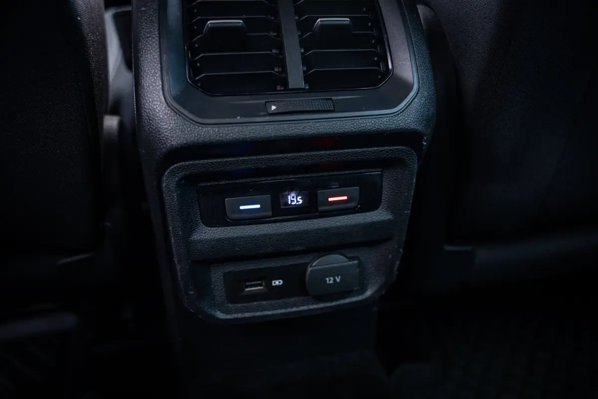 1.5 TSI ACT Comfortline Business | Airco (automatisch) | Cruise control adaptief | Elektrisch bedienbare achterklep met sensorsturing