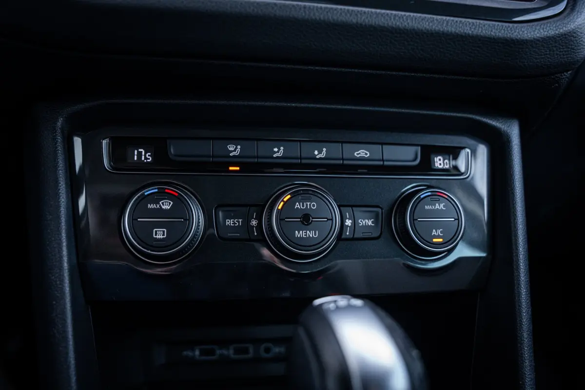 1.5 TSI ACT Comfortline Business | Airco (automatisch) | Cruise control adaptief | Elektrisch bedienbare achterklep met sensorsturing