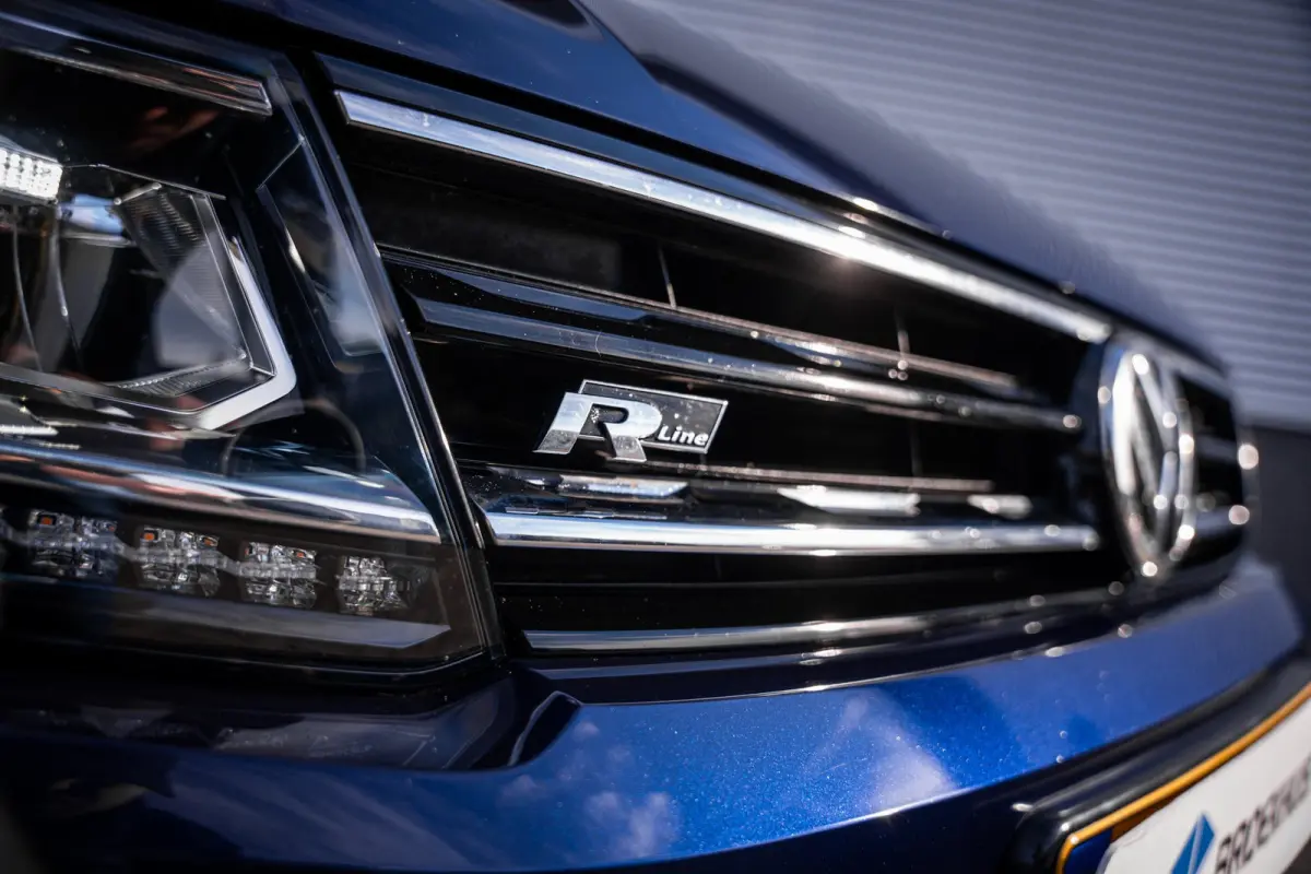 1.4 TSI ACT R-line Comfortline Business | Airco (automatisch) | Lichtmetalen velgen 19" | Navigatiesysteem full map