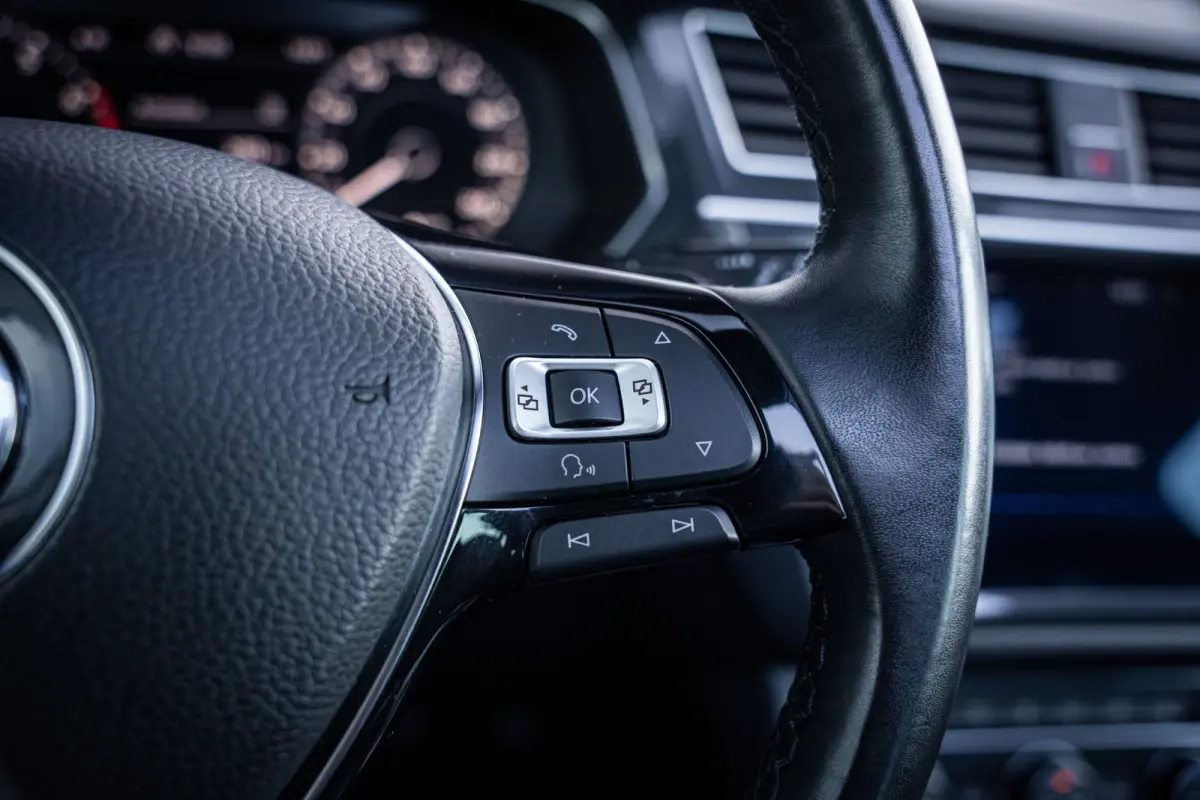 1.4 TSI ACT R-line Comfortline Business | Airco (automatisch) | Lichtmetalen velgen 19" | Navigatiesysteem full map
