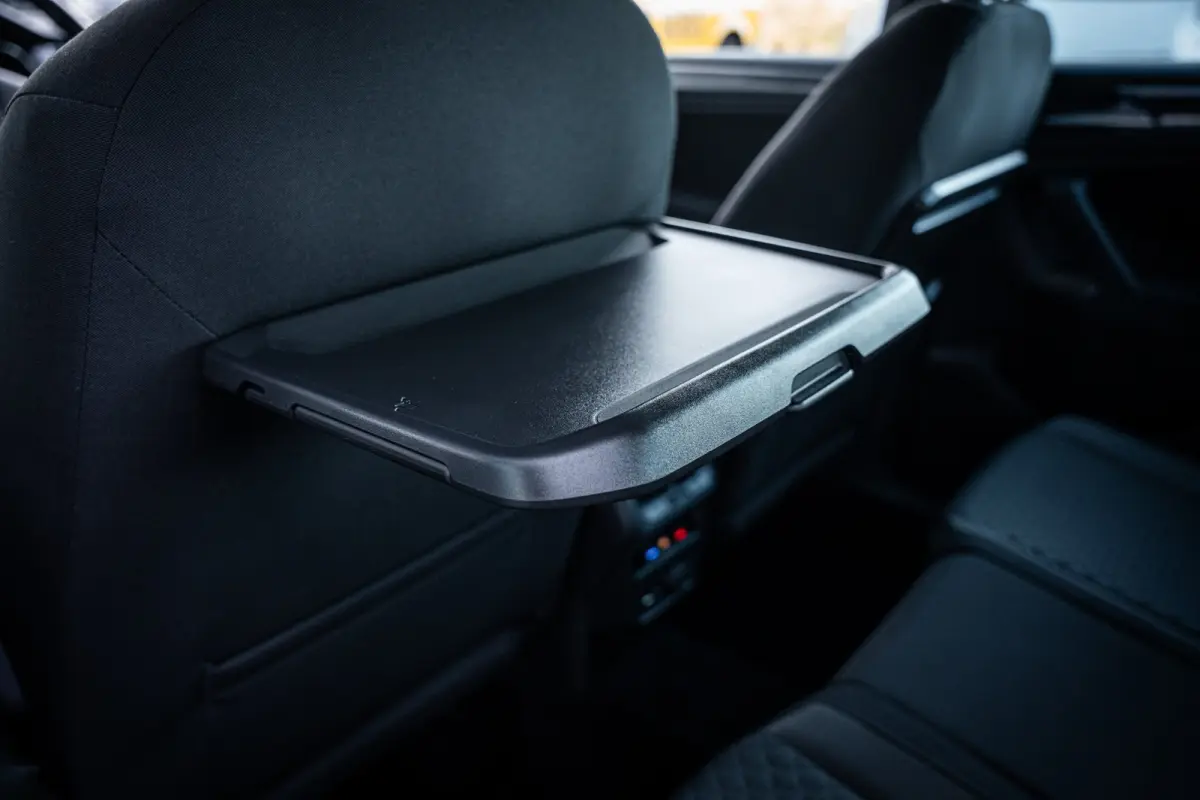 1.4 TSI ACT R-line Comfortline Business | Airco (automatisch) | Lichtmetalen velgen 19" | Navigatiesysteem full map