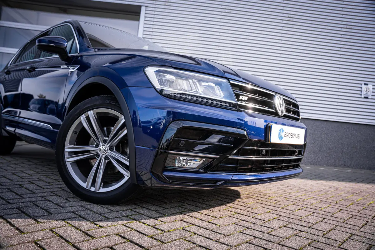 1.4 TSI ACT R-line Comfortline Business | Airco (automatisch) | Lichtmetalen velgen 19" | Navigatiesysteem full map