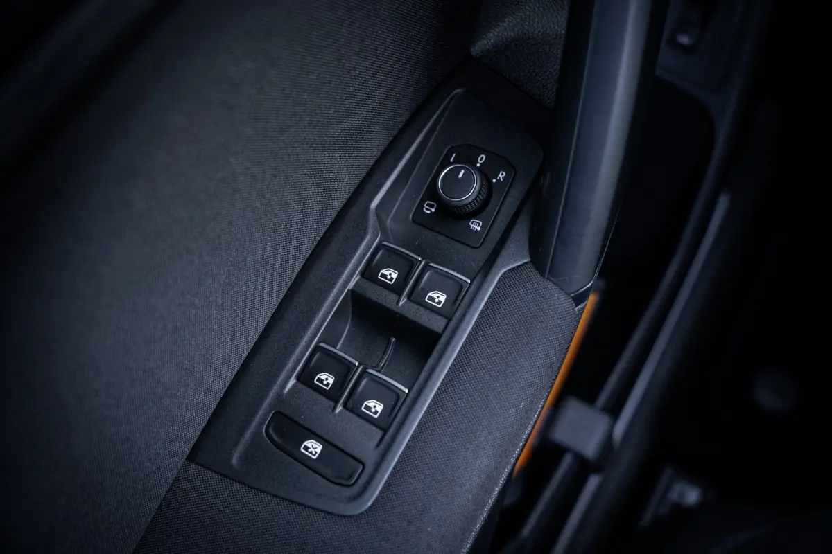 1.4 TSI ACT R-line Comfortline Business | Airco (automatisch) | Lichtmetalen velgen 19" | Navigatiesysteem full map