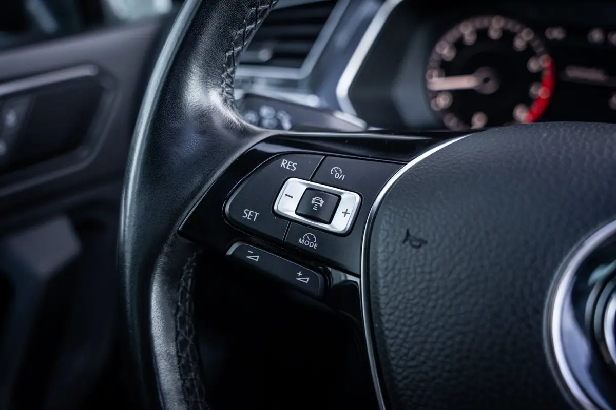 1.4 TSI ACT R-line Comfortline Business | Airco (automatisch) | Lichtmetalen velgen 19" | Navigatiesysteem full map