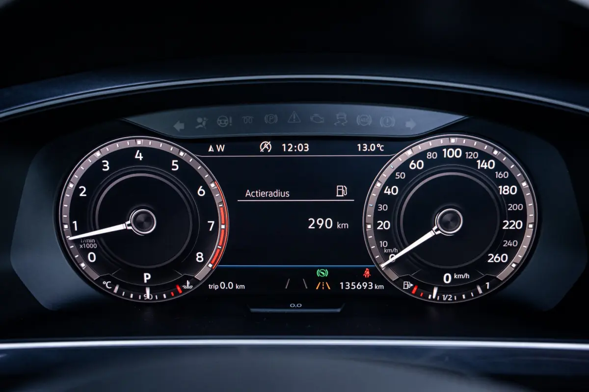 1.4 TSI ACT R-line Comfortline Business | Airco (automatisch) | Lichtmetalen velgen 19" | Navigatiesysteem full map