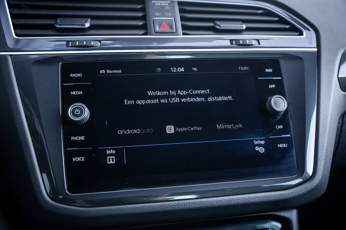 1.4 TSI ACT R-line Comfortline Business | Airco (automatisch) | Lichtmetalen velgen 19" | Navigatiesysteem full map