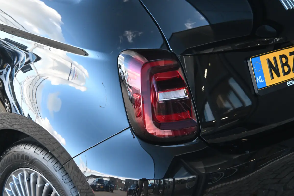 Urban 42 kWh 95,7%SOH! 3 Fase | Navigatie | Stoelverwarming | Achteruitrijcamera | Keyless-Entry | Climate Control | !!