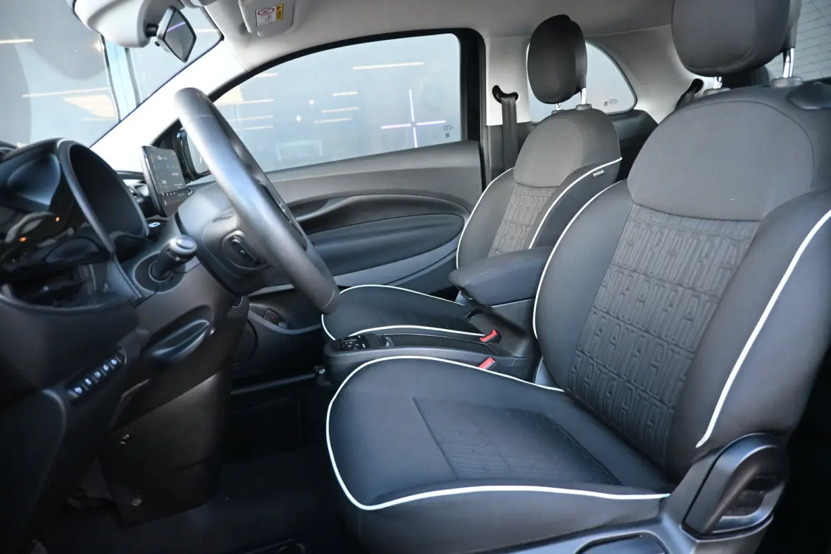 Urban 42 kWh 95,7%SOH! 3 Fase | Navigatie | Stoelverwarming | Achteruitrijcamera | Keyless-Entry | Climate Control | !!