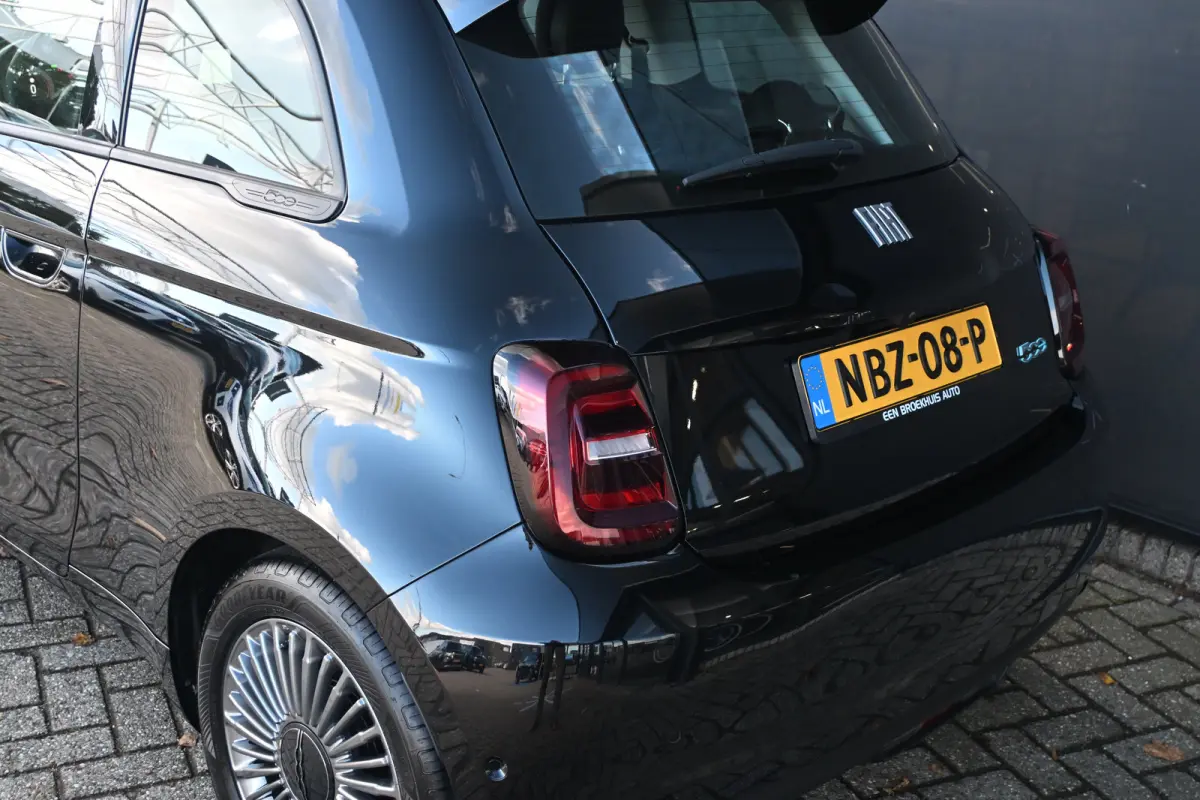 Urban 42 kWh 95,7%SOH! 3 Fase | Navigatie | Stoelverwarming | Achteruitrijcamera | Keyless-Entry | Climate Control | !!