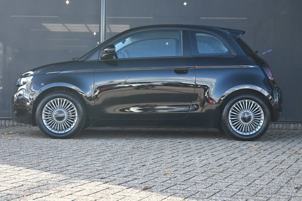 Urban 42 kWh 95,7%SOH! 3 Fase | Navigatie | Stoelverwarming | Achteruitrijcamera | Keyless-Entry | Climate Control | !!