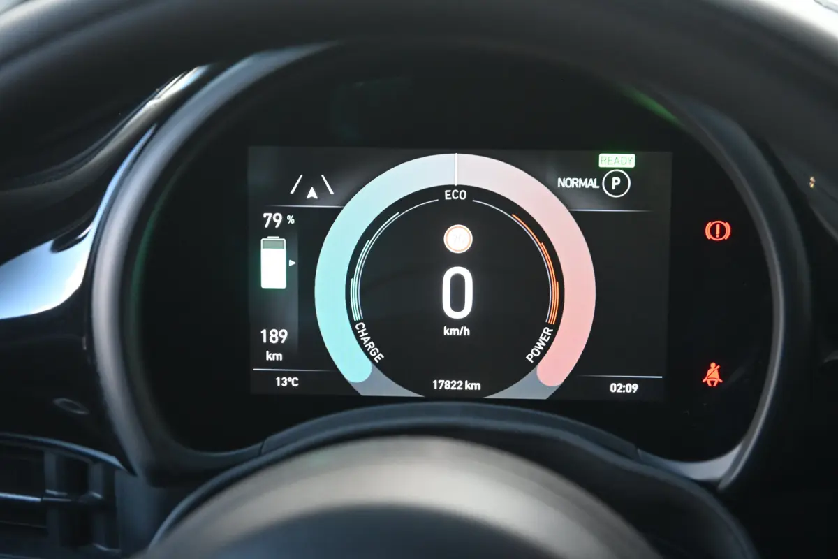 Urban 42 kWh 95,7%SOH! 3 Fase | Navigatie | Stoelverwarming | Achteruitrijcamera | Keyless-Entry | Climate Control | !!