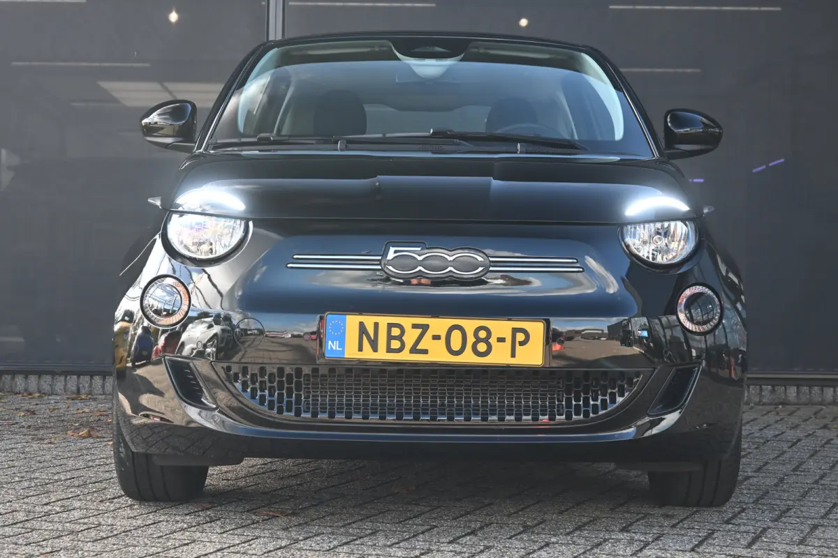 Urban 42 kWh 95,7%SOH! 3 Fase | Navigatie | Stoelverwarming | Achteruitrijcamera | Keyless-Entry | Climate Control | !!