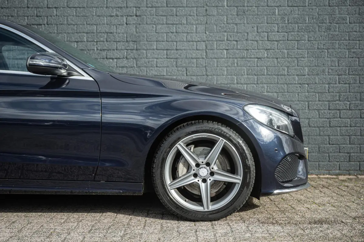 180 AMG LINE 18INCH LED CAMERA CARPLAY