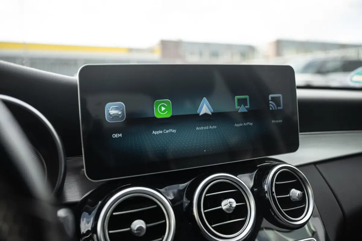 180 AMG LINE 18INCH LED CAMERA CARPLAY