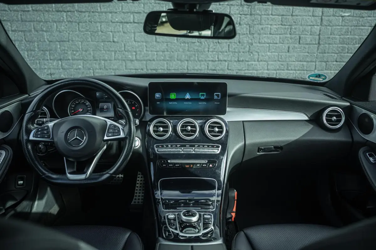 180 AMG LINE 18INCH LED CAMERA CARPLAY