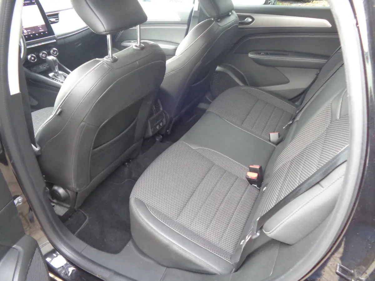 1.6 E-Tech Hybrid 145 Intens 1e eigenaar, Dealer onderhouden, lmv, pdc v+a, camera, carplay