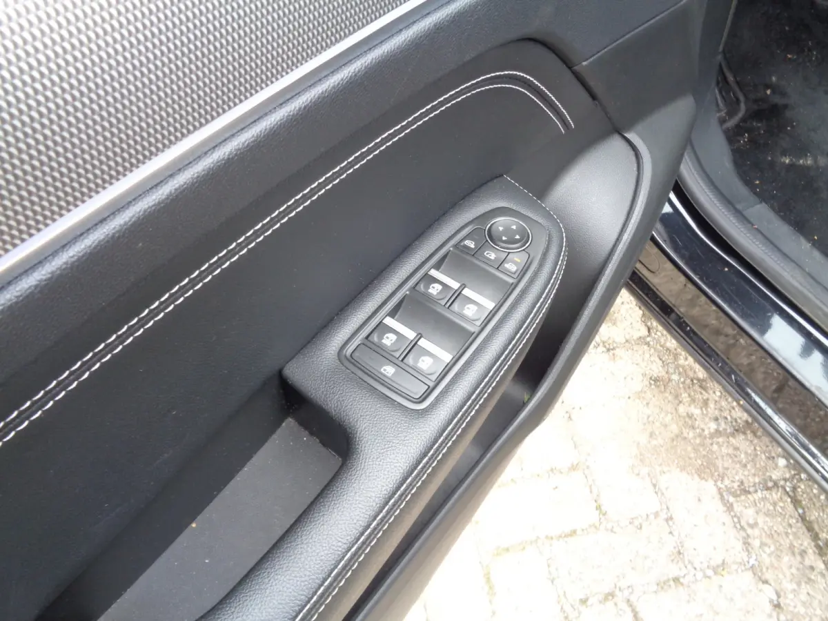1.6 E-Tech Hybrid 145 Intens 1e eigenaar, Dealer onderhouden, lmv, pdc v+a, camera, carplay