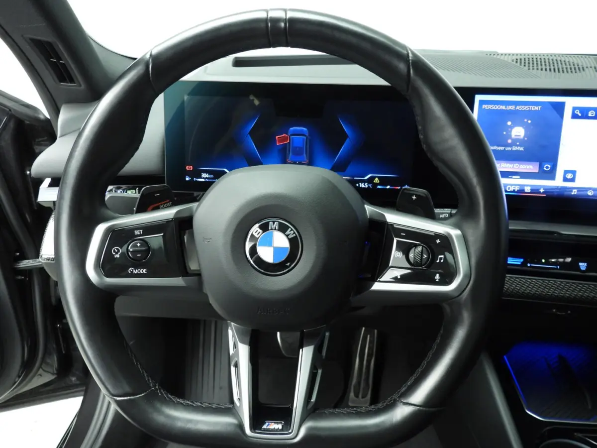 540d xDrive | M-Sportpakket | LED | Leder | HUD | Active cruise | Trekhaak | Panoramadak | Comfortzetels | DAB | Harman-kardon sound | Alu 21 inch