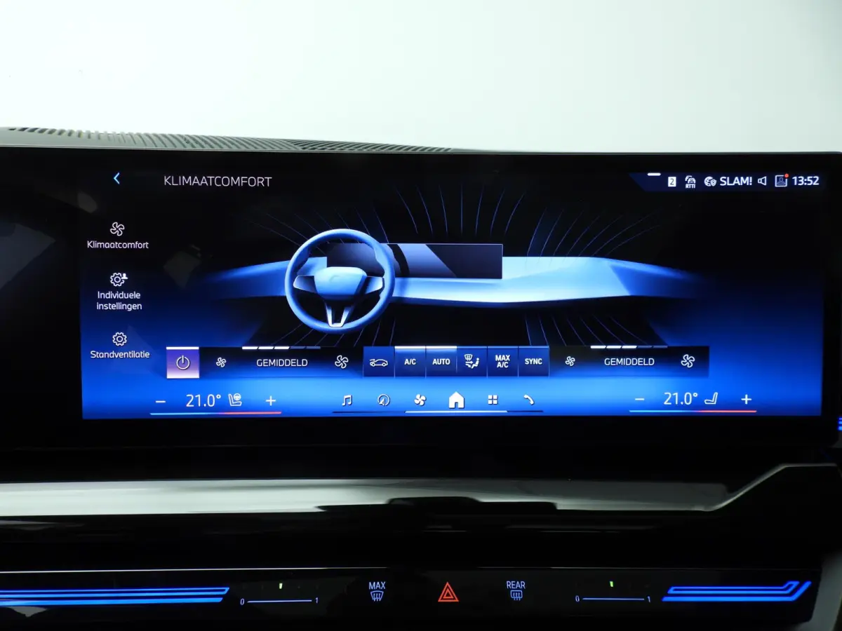 540d xDrive | M-Sportpakket | LED | Leder | HUD | Active cruise | Trekhaak | Panoramadak | Comfortzetels | DAB | Harman-kardon sound | Alu 21 inch