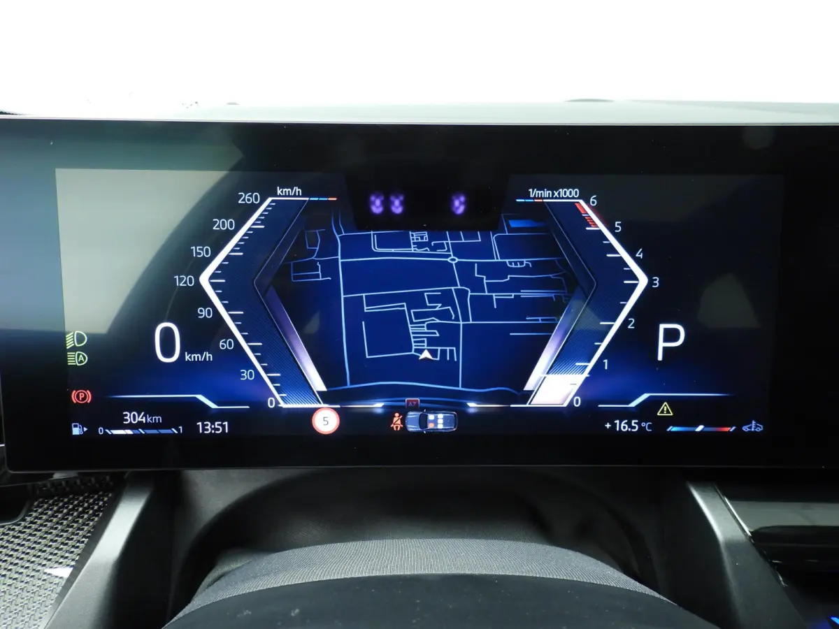 540d xDrive | M-Sportpakket | LED | Leder | HUD | Active cruise | Trekhaak | Panoramadak | Comfortzetels | DAB | Harman-kardon sound | Alu 21 inch