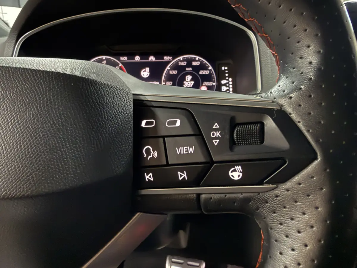 1.4 TSI e-Hybrid PHEV FR Business Intense // Leer // Led // Keyless