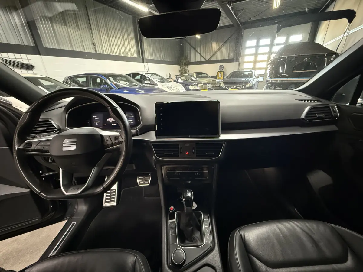 1.4 TSI e-Hybrid PHEV FR Business Intense // Leer // Led // Keyless