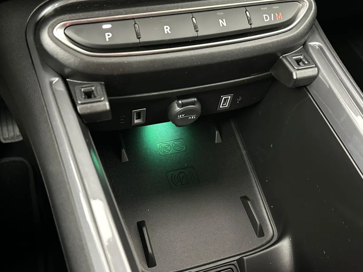 1.2 Hybrid Sport | Camera | Navigatie | LMW | Adaptive Cruise Control | Apple Carplay | Sensoren Voor+Achter | 145PK | Elektrische Achterklep | Tot 8 jaar speciale Garantie!