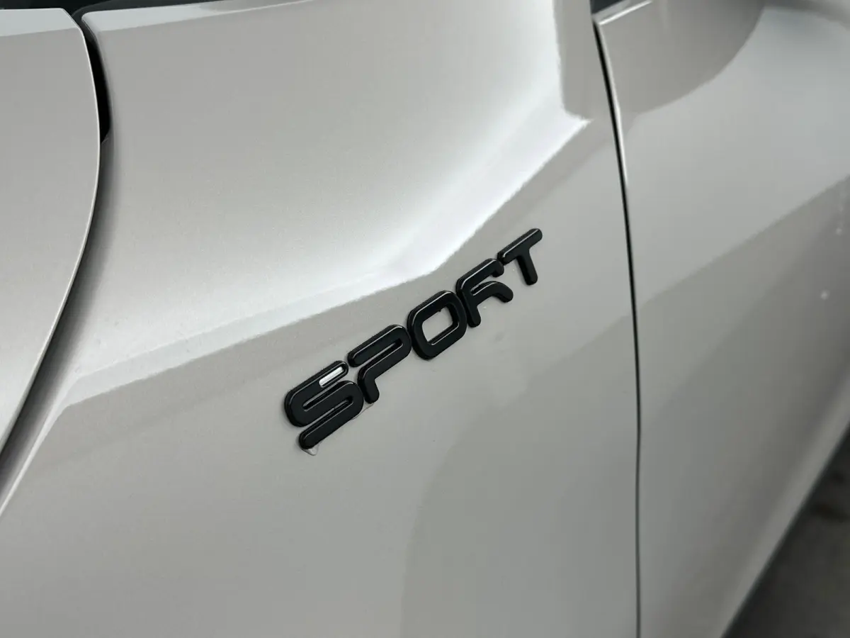 1.2 Hybrid Sport | Camera | Navigatie | LMW | Adaptive Cruise Control | Apple Carplay | Sensoren Voor+Achter | 145PK | Elektrische Achterklep | Tot 8 jaar speciale Garantie!