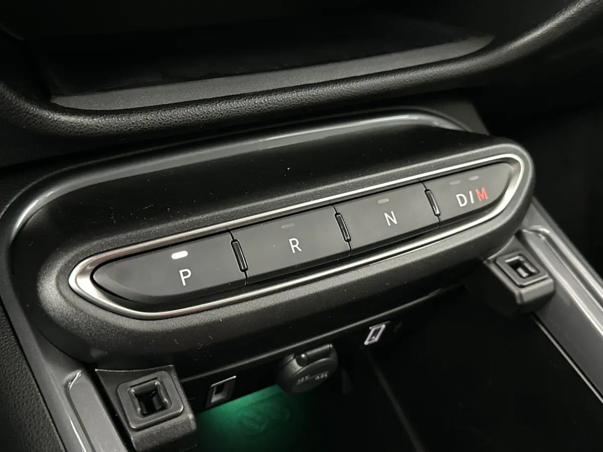 1.2 Hybrid Sport | Camera | Navigatie | LMW | Adaptive Cruise Control | Apple Carplay | Sensoren Voor+Achter | 145PK | Elektrische Achterklep | Tot 8 jaar speciale Garantie!